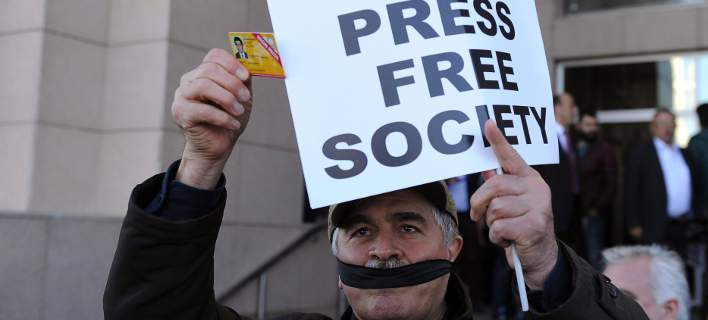 150 δημοσιογράφοι στις φυλακές της Τουρκίας – Οι δραματικές αφηγήσεις των συζύγων τους (εικόνες)